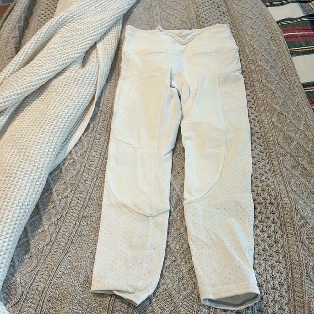 Lululemon on running capri’s